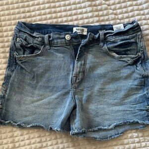 Kensie Women's Faded Blue Jean Shorts